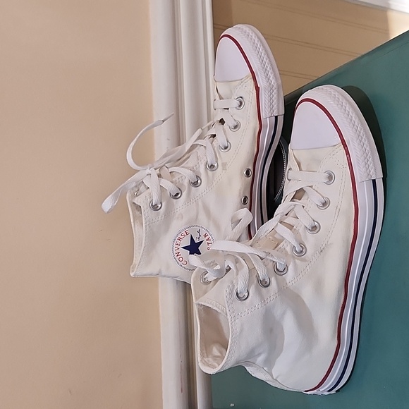 Converse Shoes - Converse All Stars hightops women's size 8